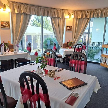 Kastiel Agatka Hotel Chorvatsky Grob Ngoại thất bức ảnh