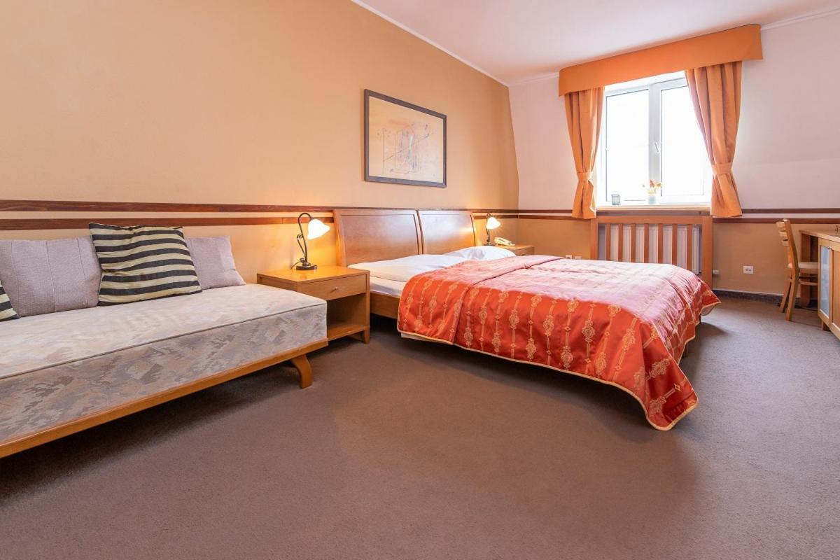 Kastiel Agatka Hotel Chorvatsky Grob Ngoại thất bức ảnh
