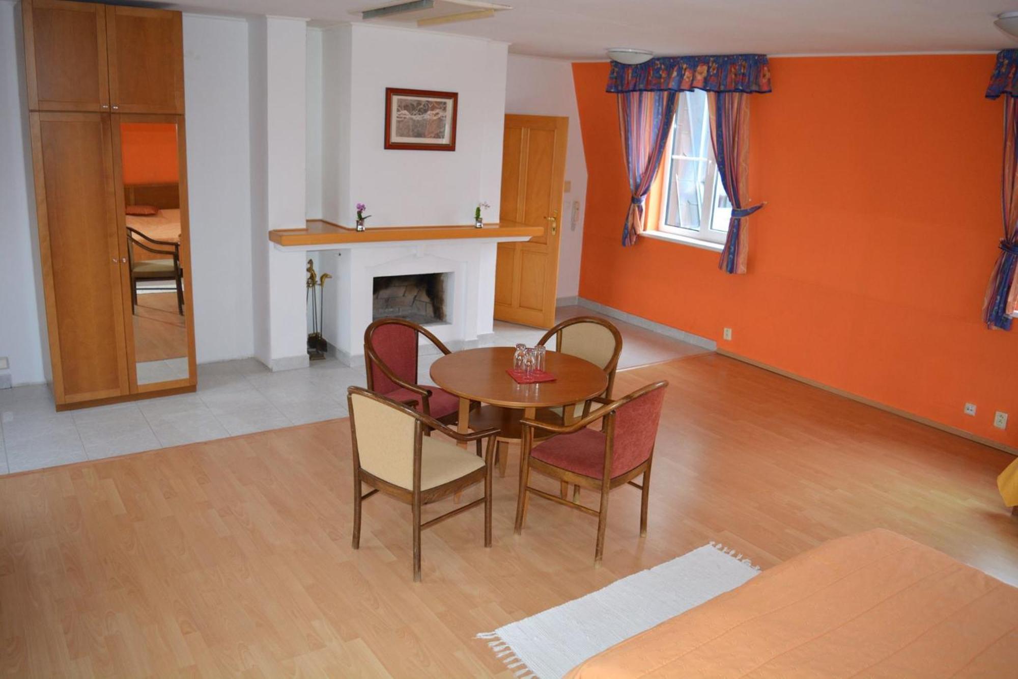 Kastiel Agatka Hotel Chorvatsky Grob Ngoại thất bức ảnh