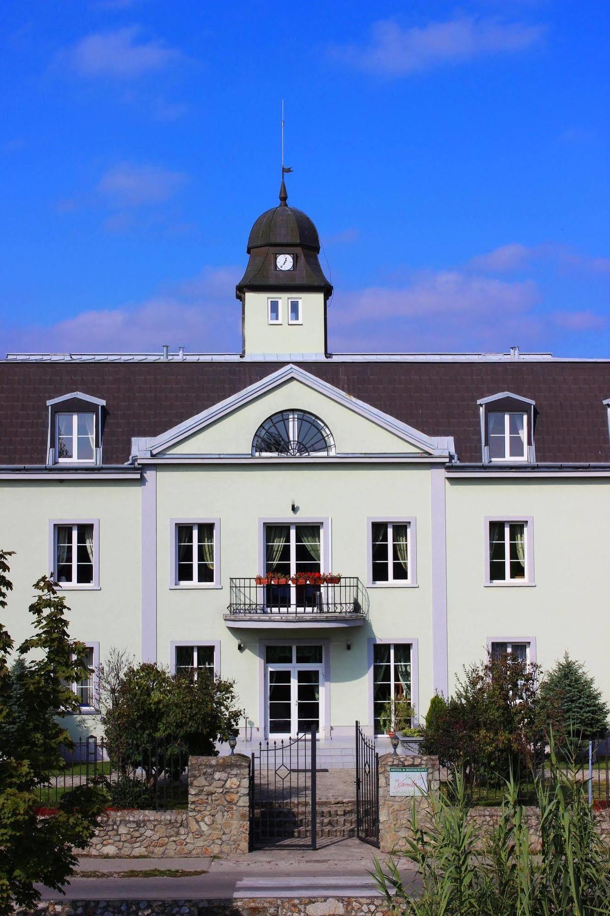 Kastiel Agatka Hotel Chorvatsky Grob Ngoại thất bức ảnh